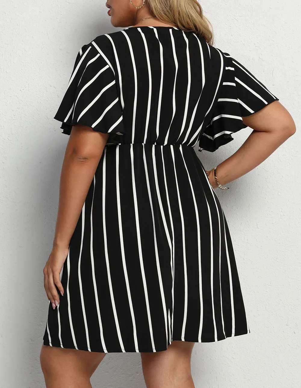 V Neck Plus Size Striped Loose Short Sleeve A-Line Dresses